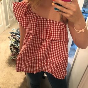 One shoulder Top